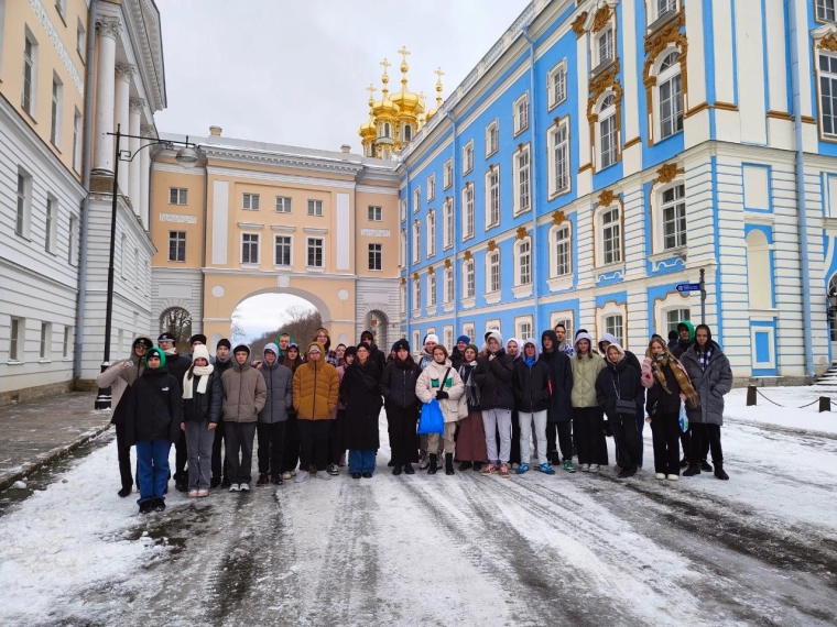 Наши школьники в Санкт-Петербурге.