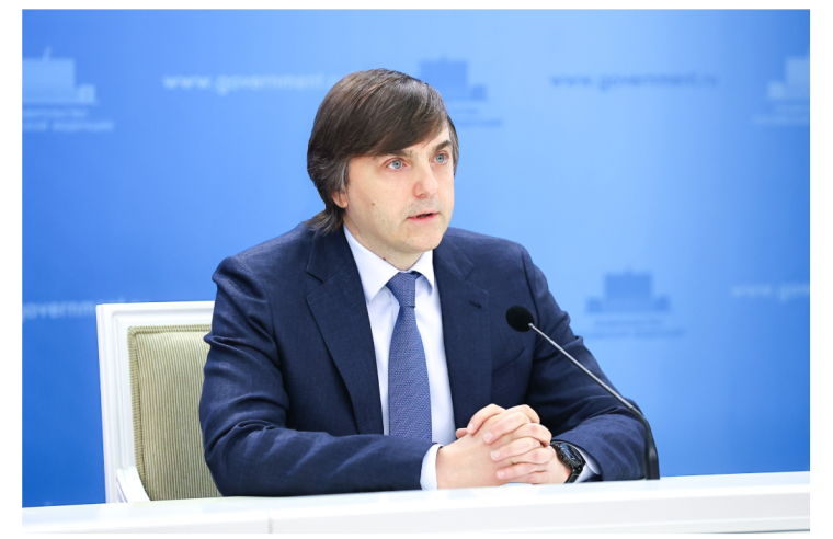 Брифинг Министра просвещения РФ Сергея Кравцова по итогам 2024/25 учебного года.